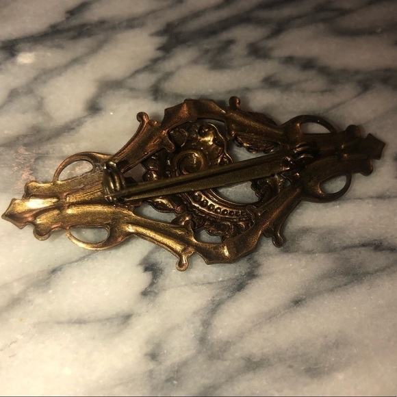 𝅺vtg Brass Filigree Red Crystal Brooch 1.9” - Picture 2 of 4